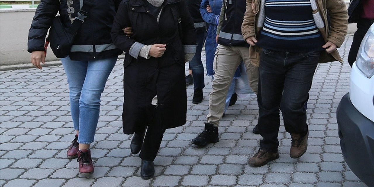 FETÖ'nün emniyet mahrem kadın yapılanmasına operasyon: 39 gözaltı kararı