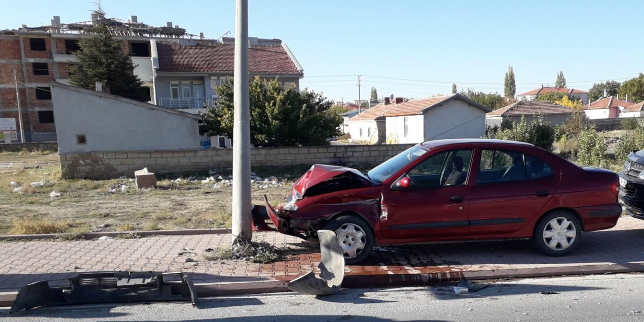 Konya’da otomobiller çarpıştı! 1 yaralı var