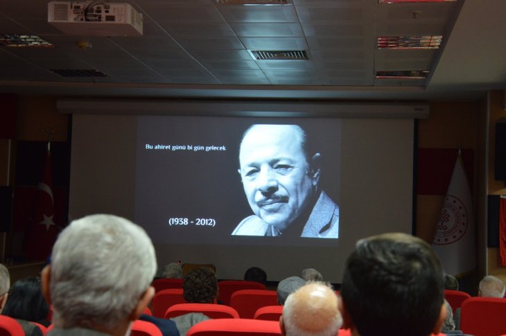 Konya Aydınlar Ocağı'nda sanatçı Neşet Ertaş anıldı