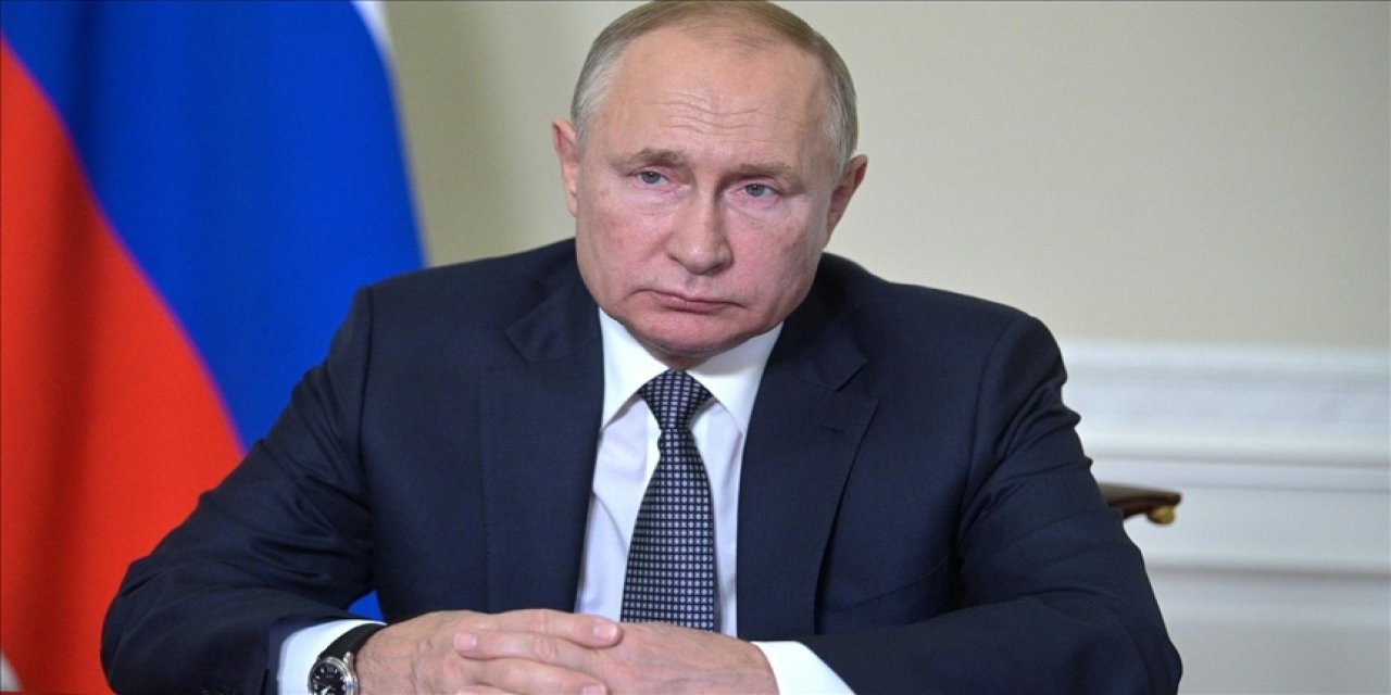 Putin, Kovid-19 önlemlerinin sıkılaştırılması kararı aldı