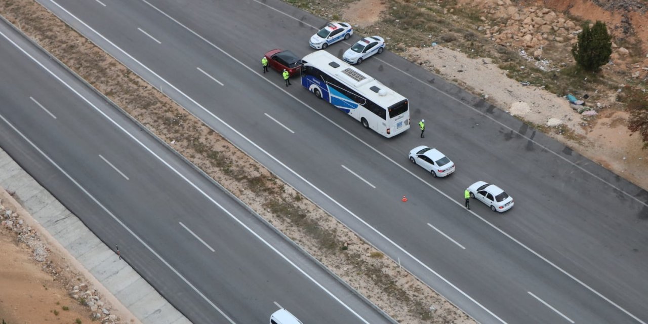 Konya polisinden, kent merkezi ve 2 ilçede hava destekli trafik denetimi