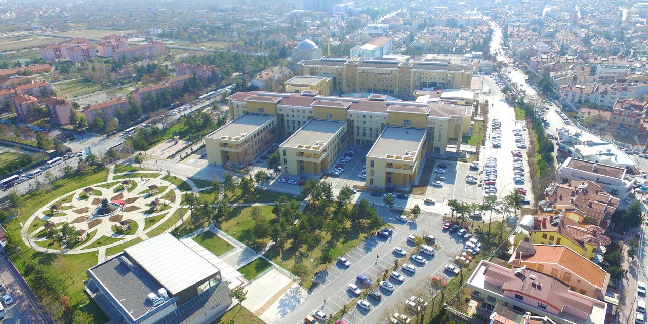 Konya’daki üniversitede 2 atama aynı anda yapıldı