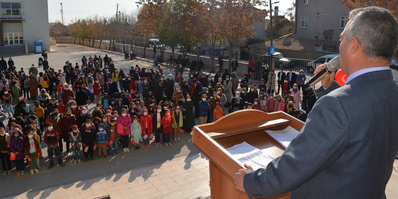 Karatay Selahaddin Eyyubi İmam Hatip Ortaokulunda 29 Ekim coşkuyla kutlandı