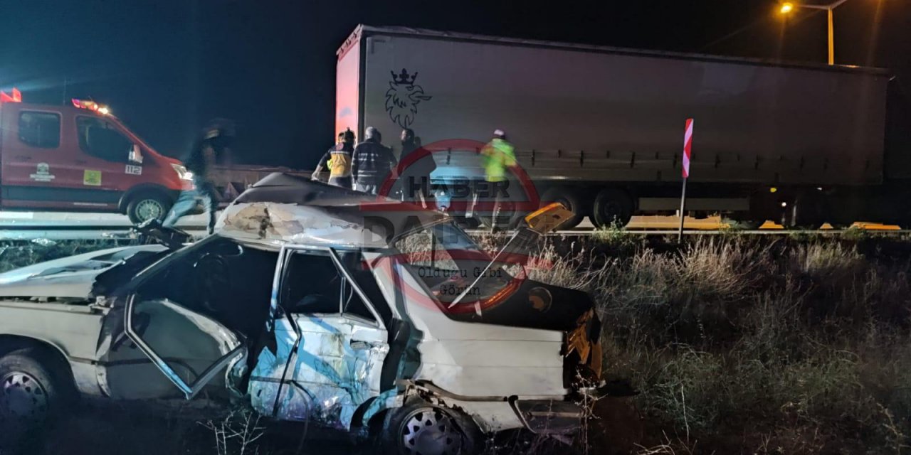 Konya’da TIR otomobille çarpıştı! 2’si ağır 4 yaralı var