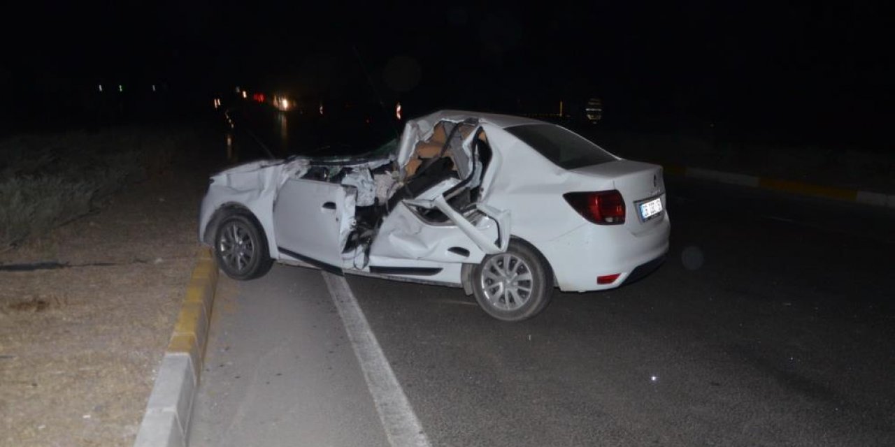 Konya’da otomobil traktörle çarpıştı! 2 kişi yaralandı