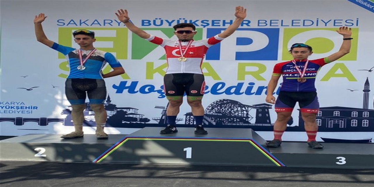 Konyalı Bisikletçiler Sakarya’dan madalyalarla döndü
