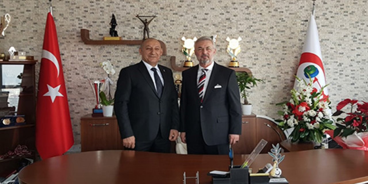 Türkiye Halter Federasyonu başkanlığına seçilen Talat Ünlü, görevi devraldı