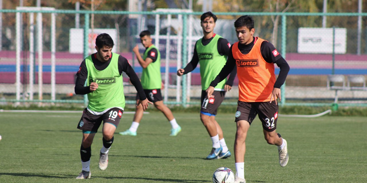 1922 Konyaspor taktik çalıştı