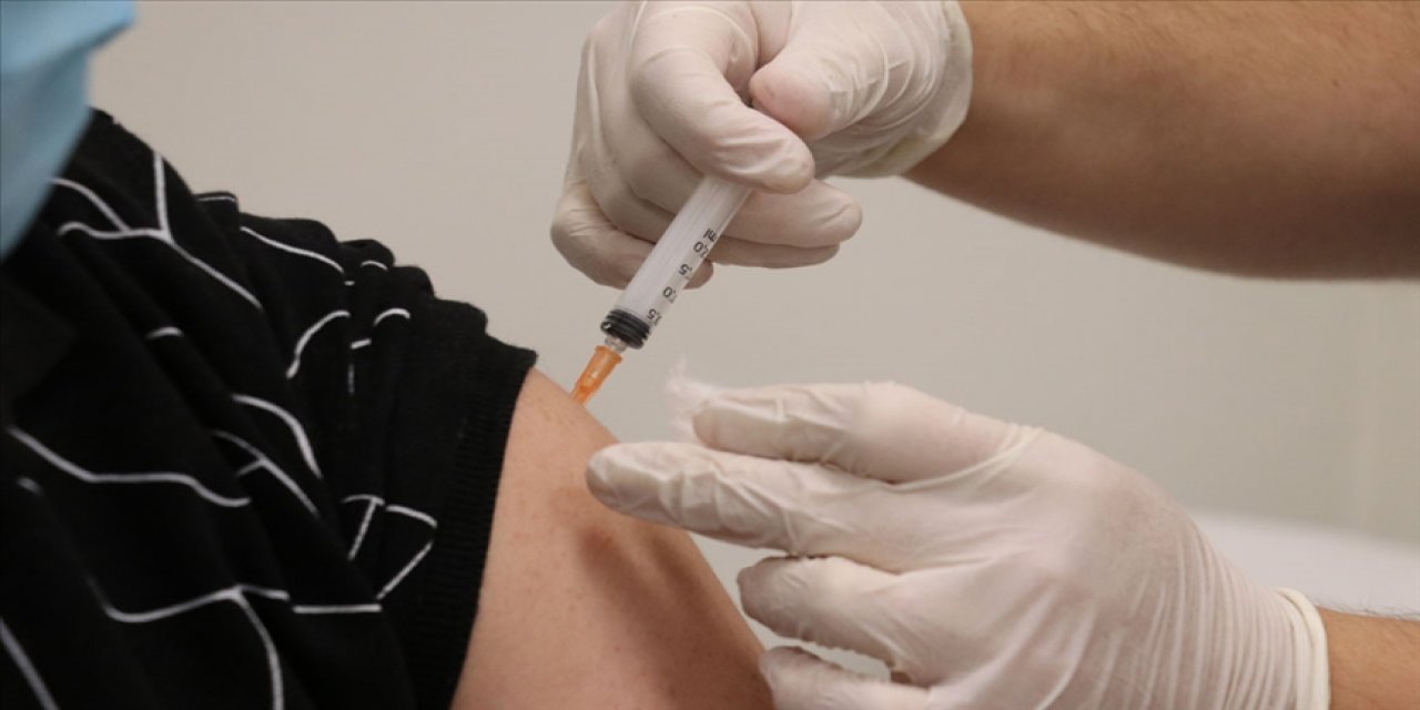 mRNA aşısı olan risk gruplarına hatırlatma dozu uygulanmaya başlandı