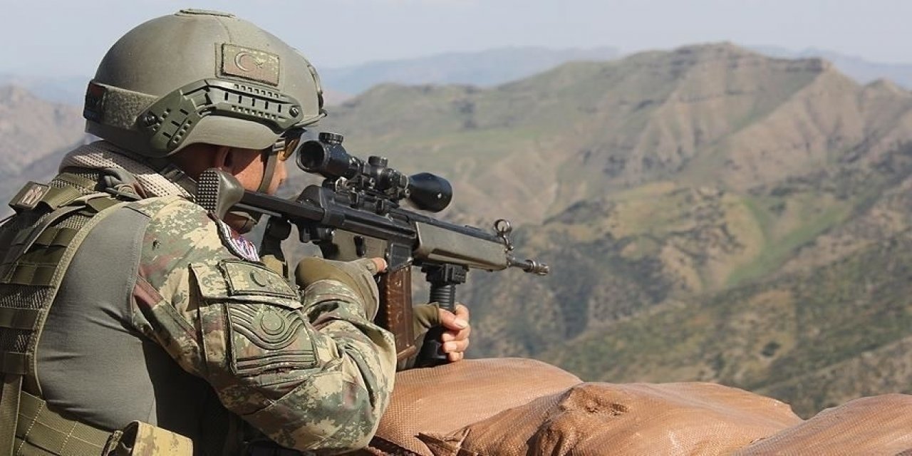 Pençe Kaplan bölgesinde 2 PKK'lı terörist etkisiz hale getirildi