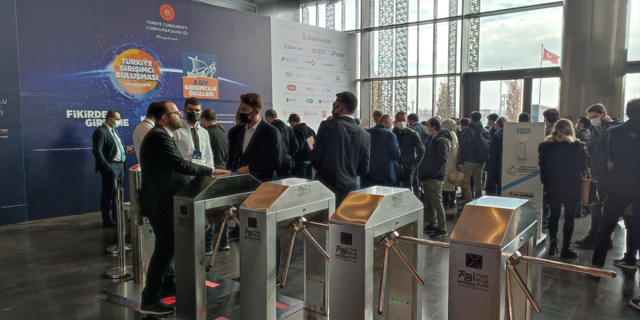 Konya'daki zirveye ilk iki günde 10 bin kişi katılım sağladı