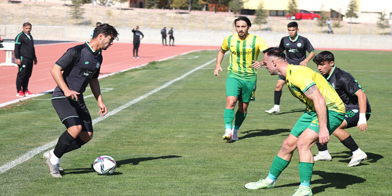 1922 Konyaspor, berabere kaldı