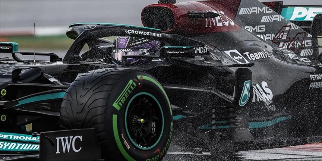Hamilton takes five-place grid penalty in Brazil