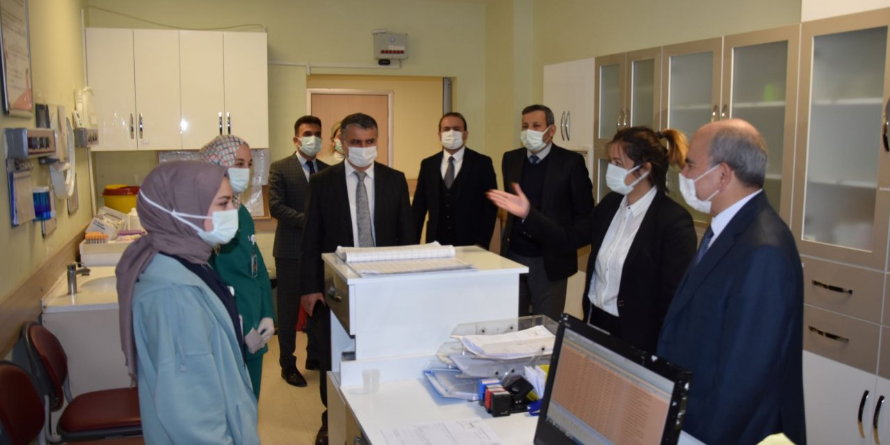 Konya İl Sağlık Müdürü Koç, ilçe ilçe dolaşarak sağlık çalışanlarıyla buluşuyor