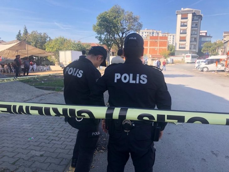 Düğün davetlisi baba ile iki oğluna silahlı saldırı: 1 ölü 2 yaralı