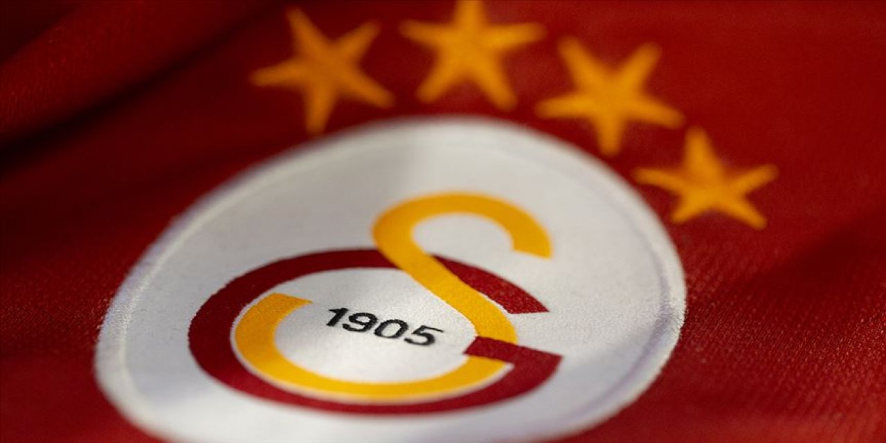 Galatasaray 5 yıllık yeni sözleşmeyi duyurdu