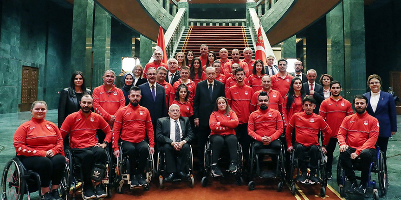 Cumhurbaşkanı Recep Tayyip Erdoğan Paralimpik sporcuları kabul etti