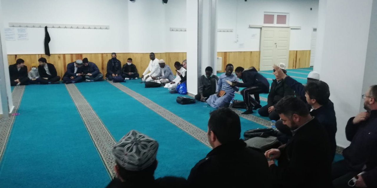 Konya'da uluslararası öğrenciler Kur’an-ı Kerim-i güzel okumak için yarıştı