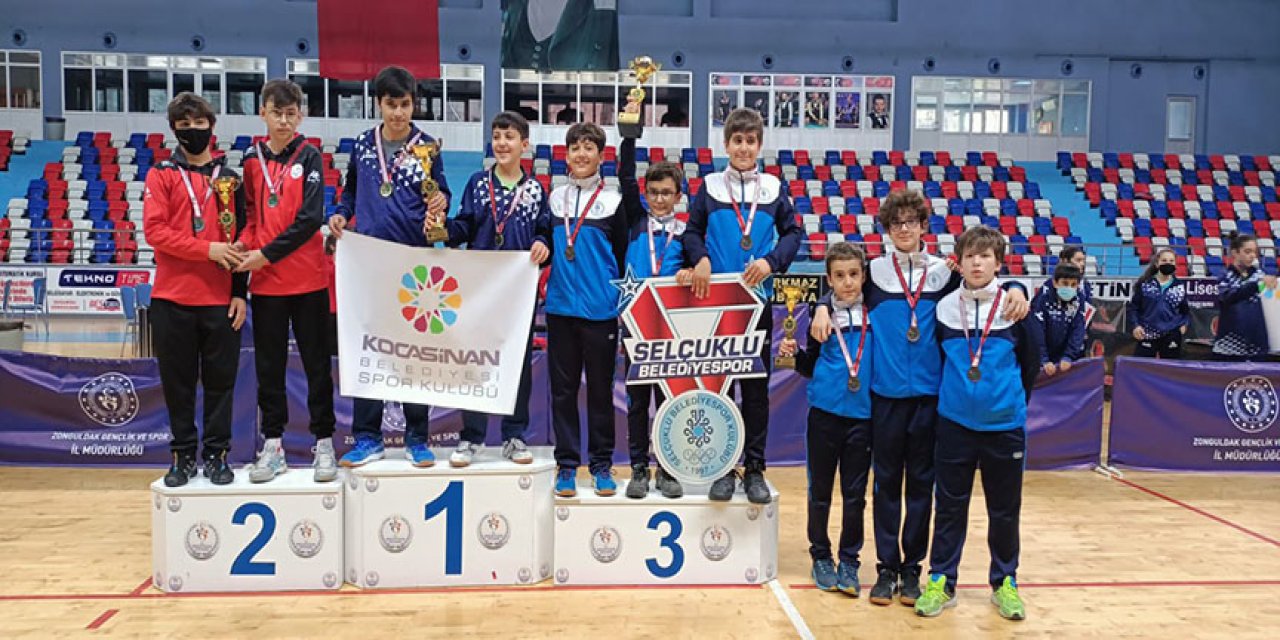 Selçuklu Belediyespor masa tenisi takımı üçüncü oldu