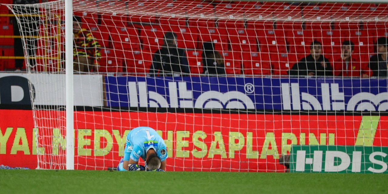 Süper Lig'in genç yıldızının acı günü! Bebeğini kaybetti, maç sonu yığıldı kaldı