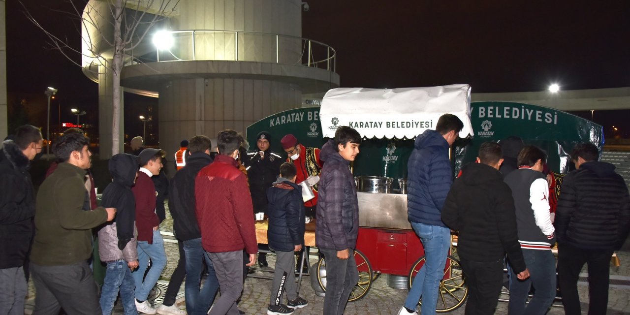 Karatay Belediyesi vuslat etkinliklerine gelen misafirlerin içini ısıtıyor