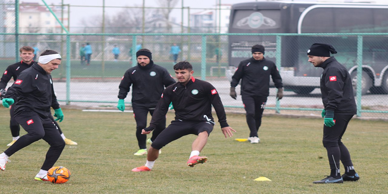 1922 Konyaspor, Antalya’da kampa girecek