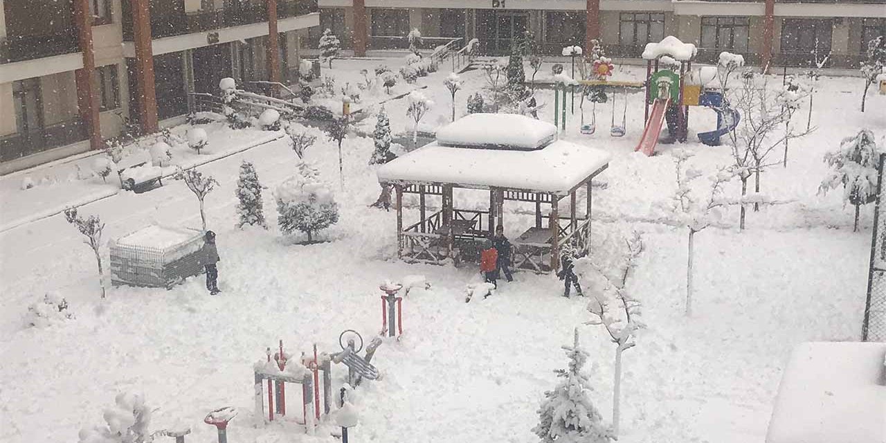Konya'da beyaz bereket sevinci! Kar kalınlığı giderek yükseliyor