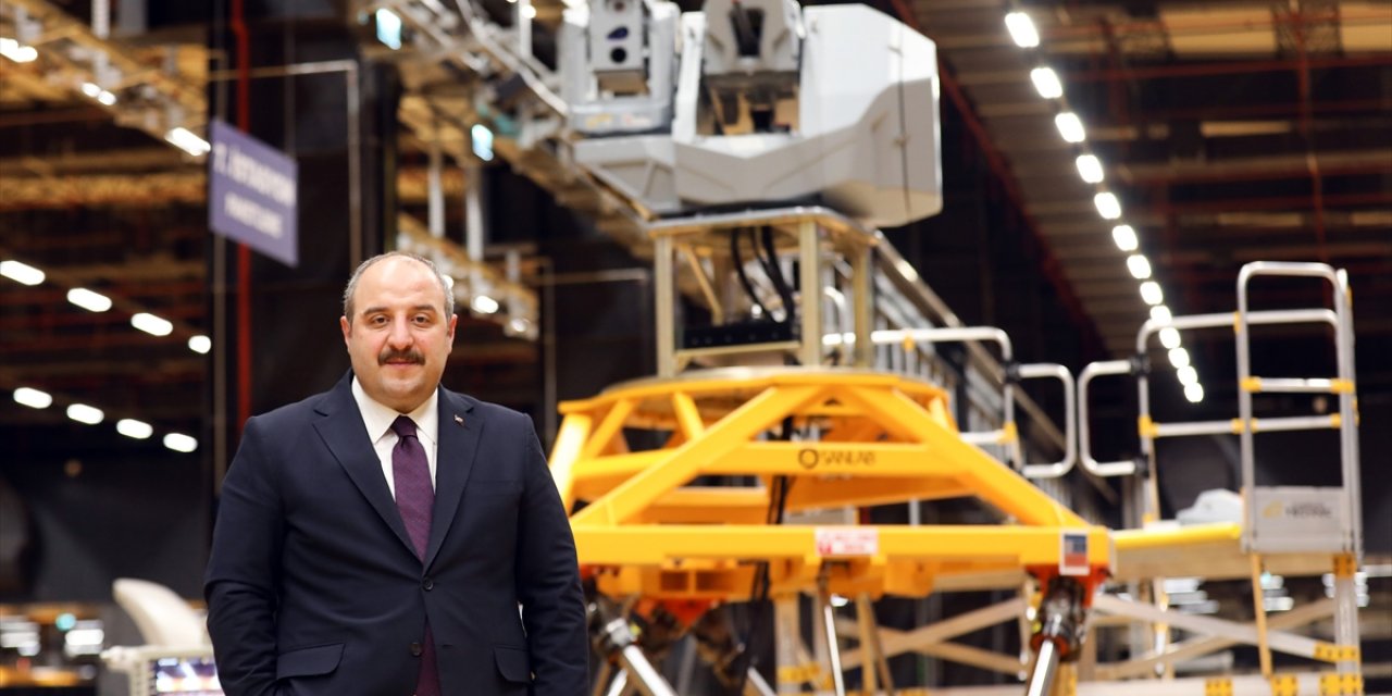 Bakan Varank, Konya'da stabilize silahlı kule sistemini test etti