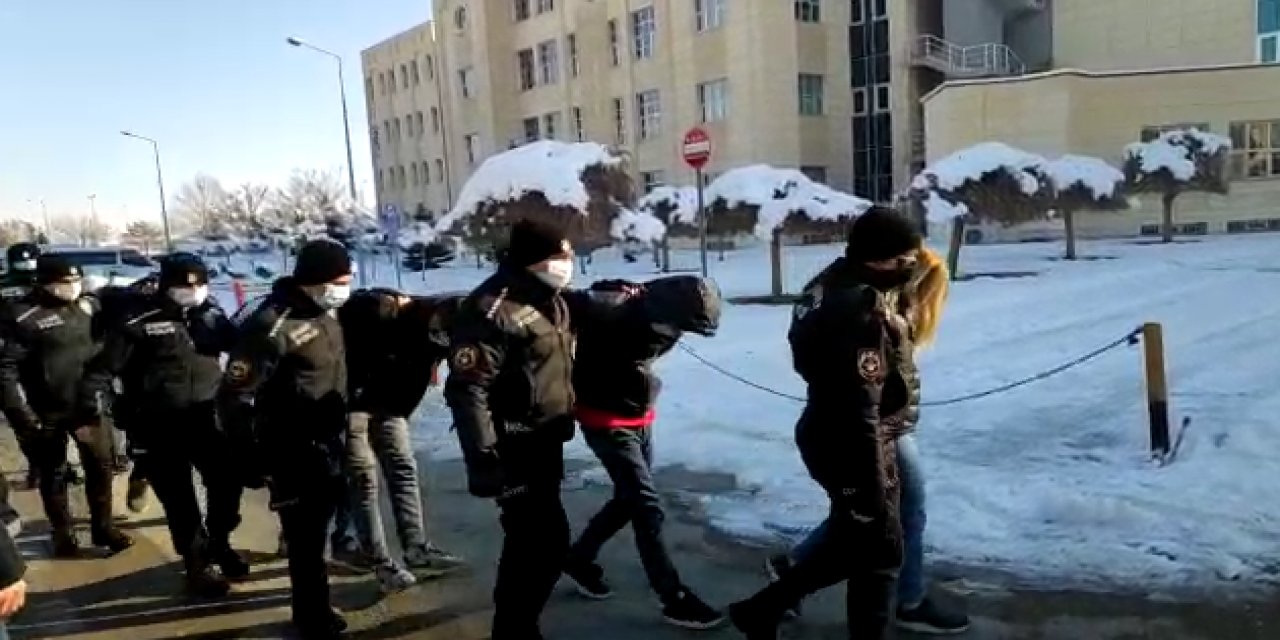 Konya’da üniversitelerin bulunduğu mahallelerde uyuşturucu operasyonu