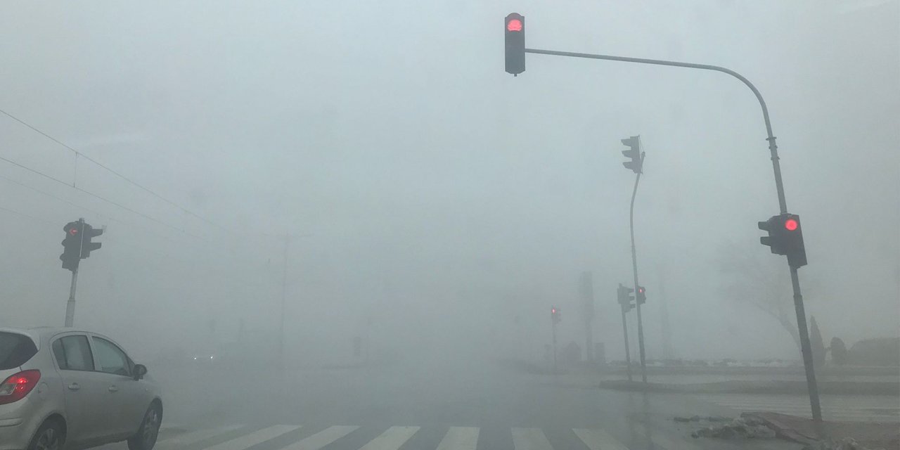 Konya'da yoğun sis! Sürücüler trafikte güçlükle ilerliyor