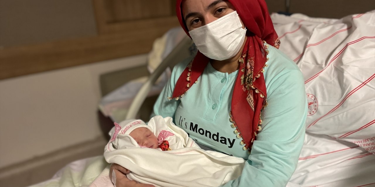 Konyalı anne 8 yıldır çocuk hasreti çekiyordu! Yılın ilk dakikalarında bebeğini kucağına aldı