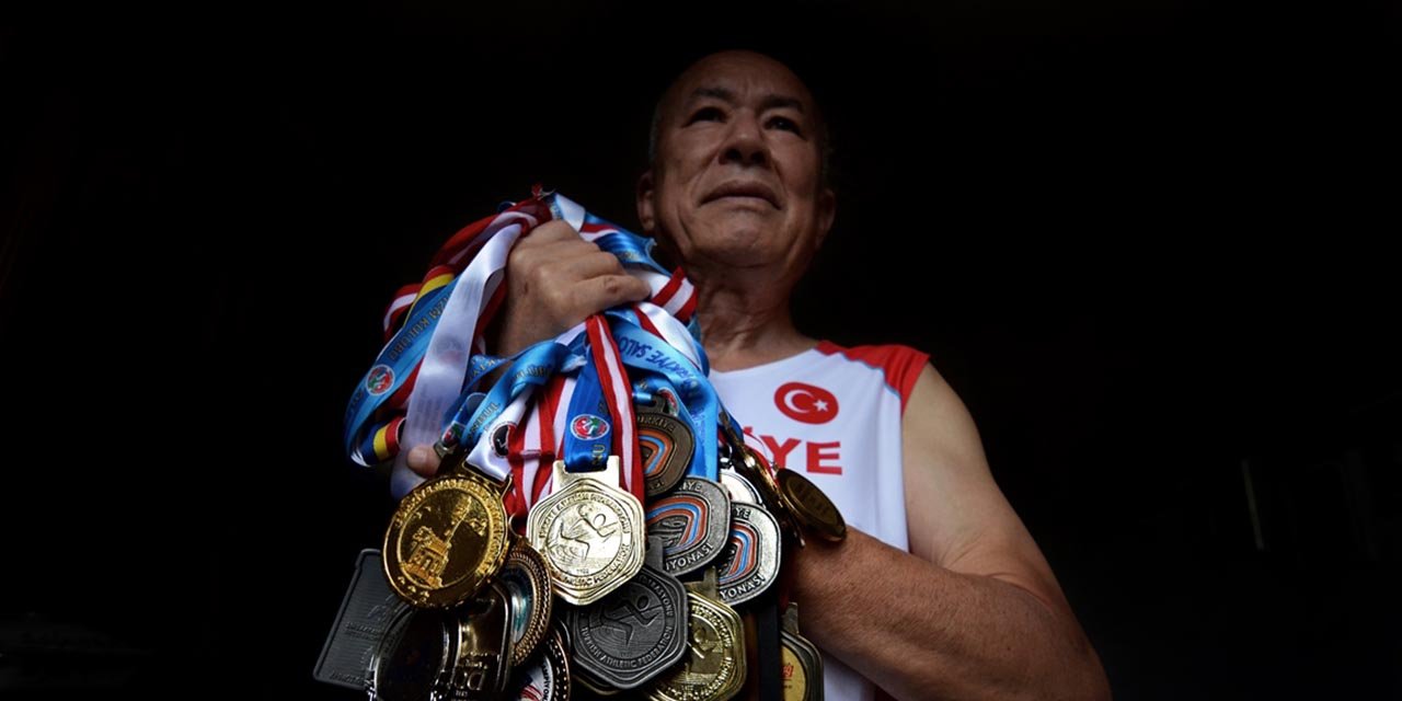 Konya'nın rekortmen dedesi başarıdan başarıya koşuyor