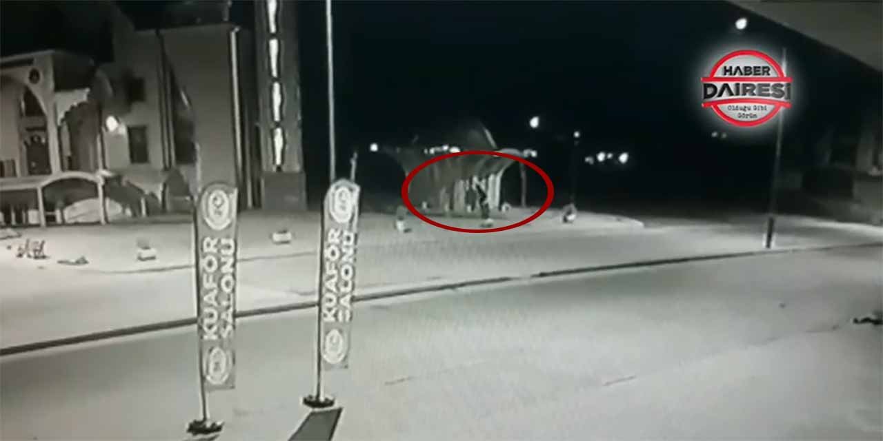 Konya’da camiden 16 musluk bataryası çalan hırsızlar kamerada