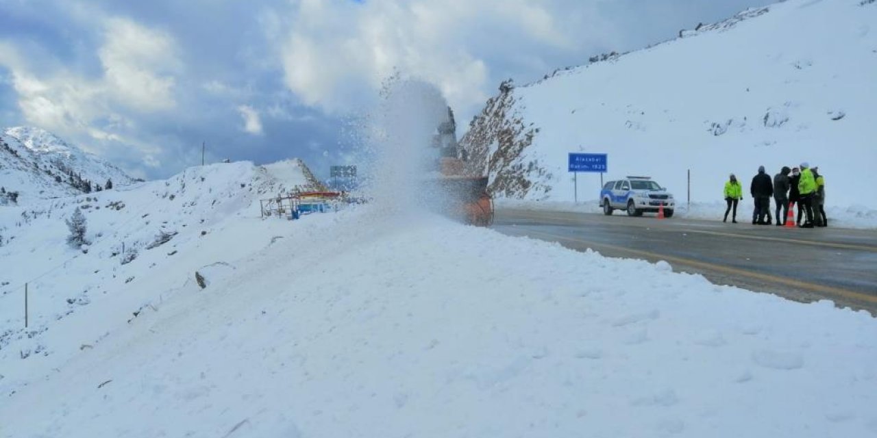 Meteorolojiden Konya - Antalya yolu için son dakika uyarısı geldi