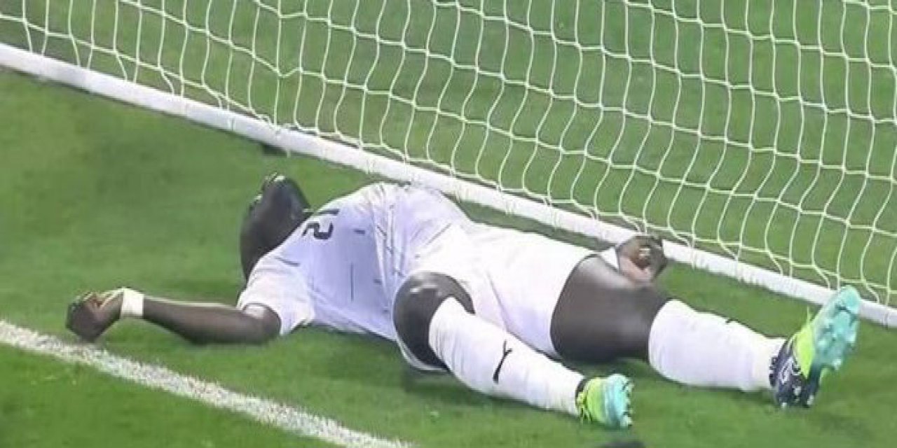 Ousmane Coulibaly maç sırasında kalp krizi geçirdi