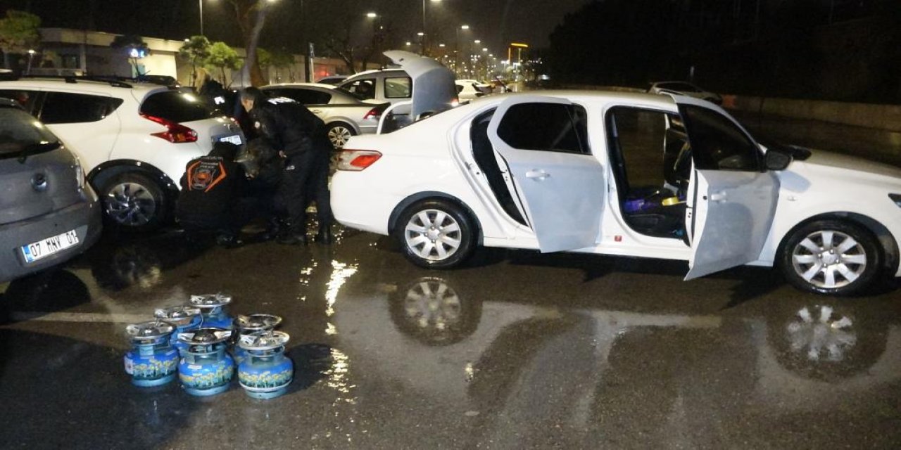 Konya plakalı otomobilde kurtarma operasyonu! 6 tüple canına kıymak istedi