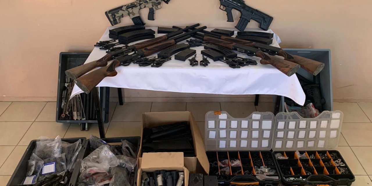 Konya’da jandarma ekiplerinden kaçak silah operasyonu