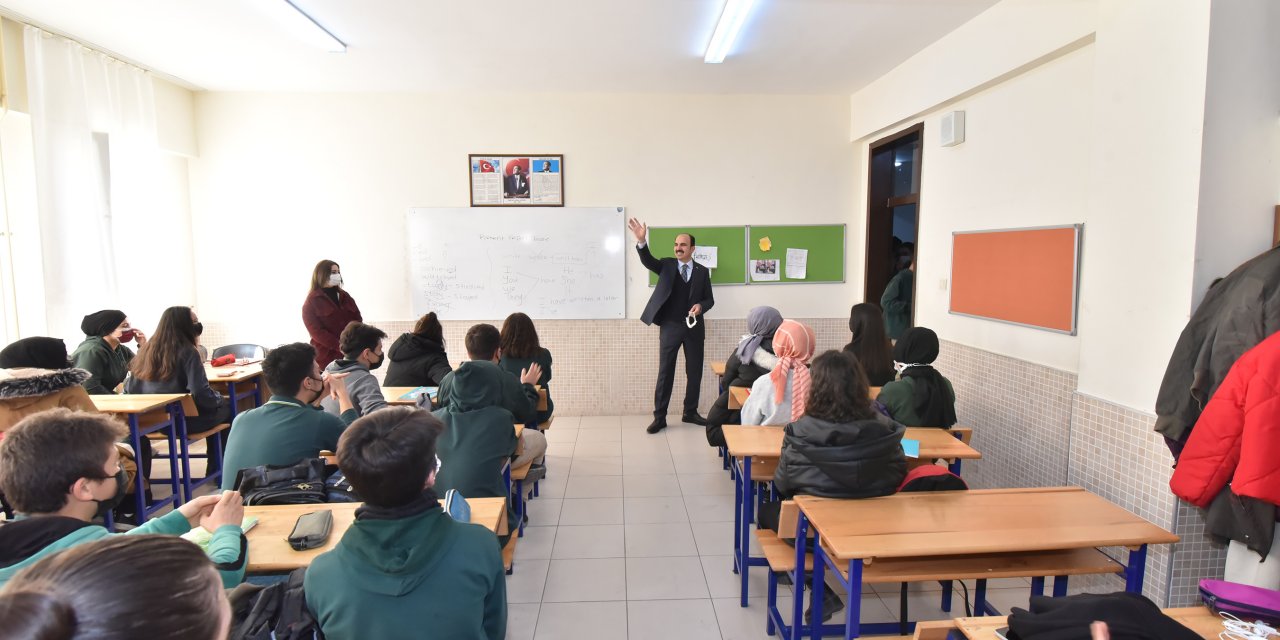 Başkan Altay'dan Anadolu Lisesi öğrencilerine sürpriz