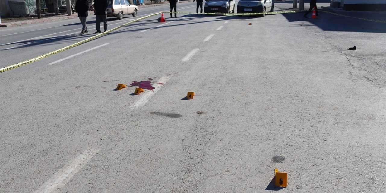 Konya’da dünür kavgası! Sokak ortasında vurdu, polise teslim oldu