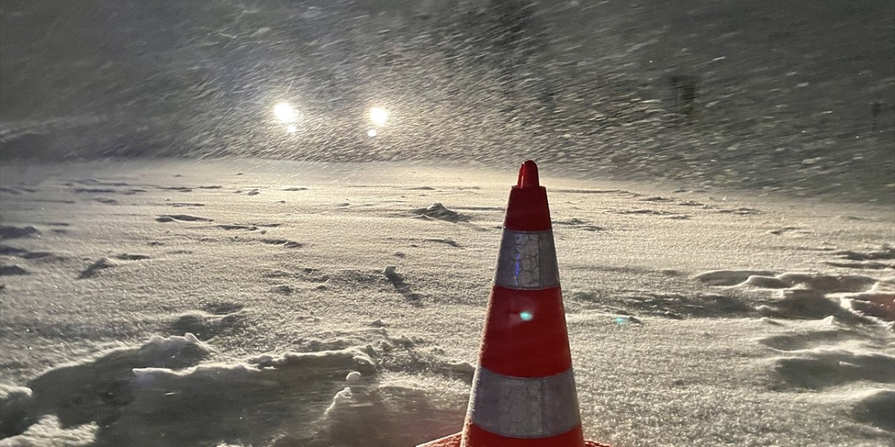 Konya'da kar nedeniyle kapanan yollarda son durum