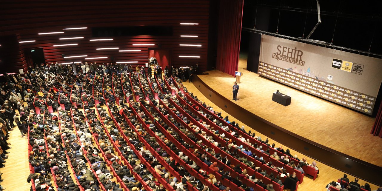 Konya'da Şehir Konferansları Hayati İnanç ile başladı