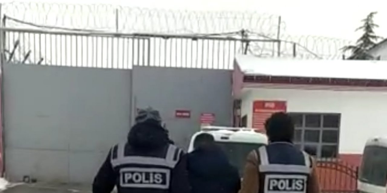 Toplam 70 yıl hapis cezasıyla aranıyorlardı! Konya polisi ikisini de yakaladı