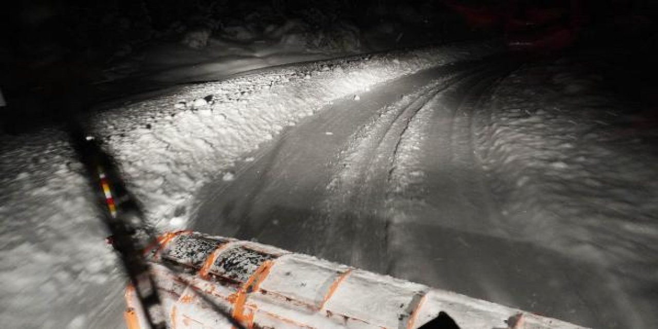 Konya’da kar geçit vermeyince Parkinson hastasına ilaçlarını belediye ekipleri ulaştırdı