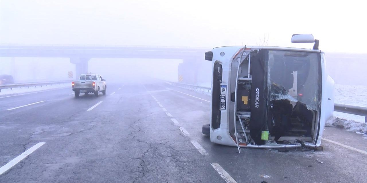 Polisleri taşıyan servis aracı devrildi: 2'si ağır 10 polis yaralandı