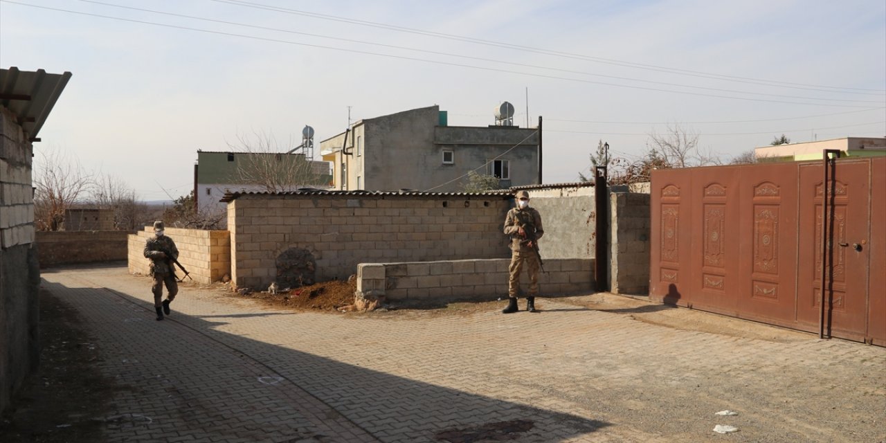 Arazi kavgası kanlı bitti: Kız kardeşi ile eniştesini öldürdü