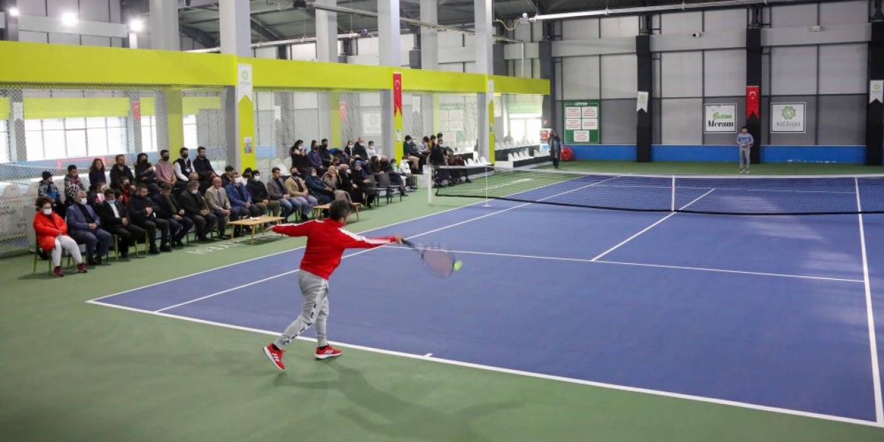 Meram 3. Kort Tenis Kış Turnuvası’nda şampiyonlar belli oldu