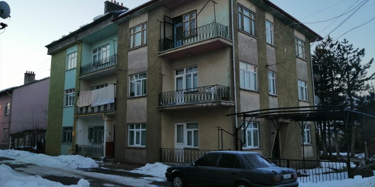 Konya yeni güne acı bir haberle uyandı:  Anne öldü, oğulları ve eşi hastaneye kaldırıldı