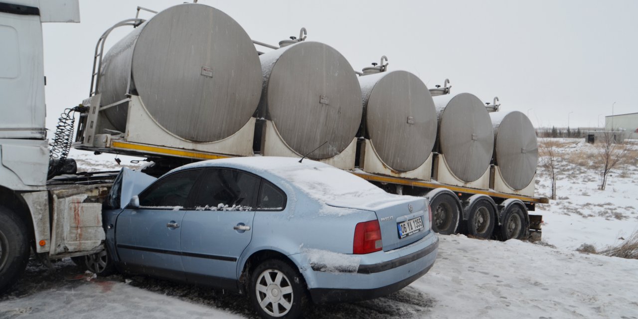 Hastaneye giderken Konya yolunda kaza yaptılar