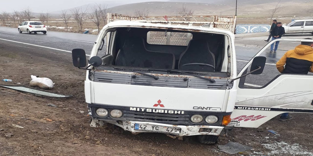 Konya'da kamyonet devrildi! 1 ölü, 3 yaralı var