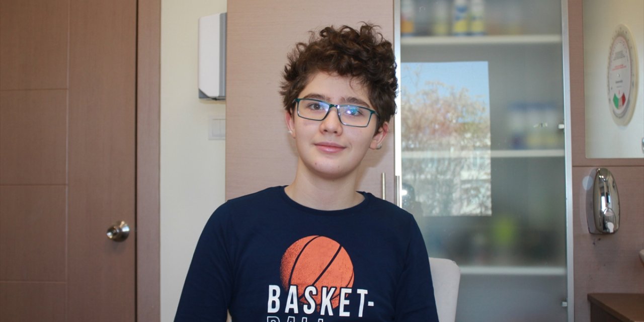 Konya’da yaşayan liseli Demir, 6 ayda 24 kilo verdi